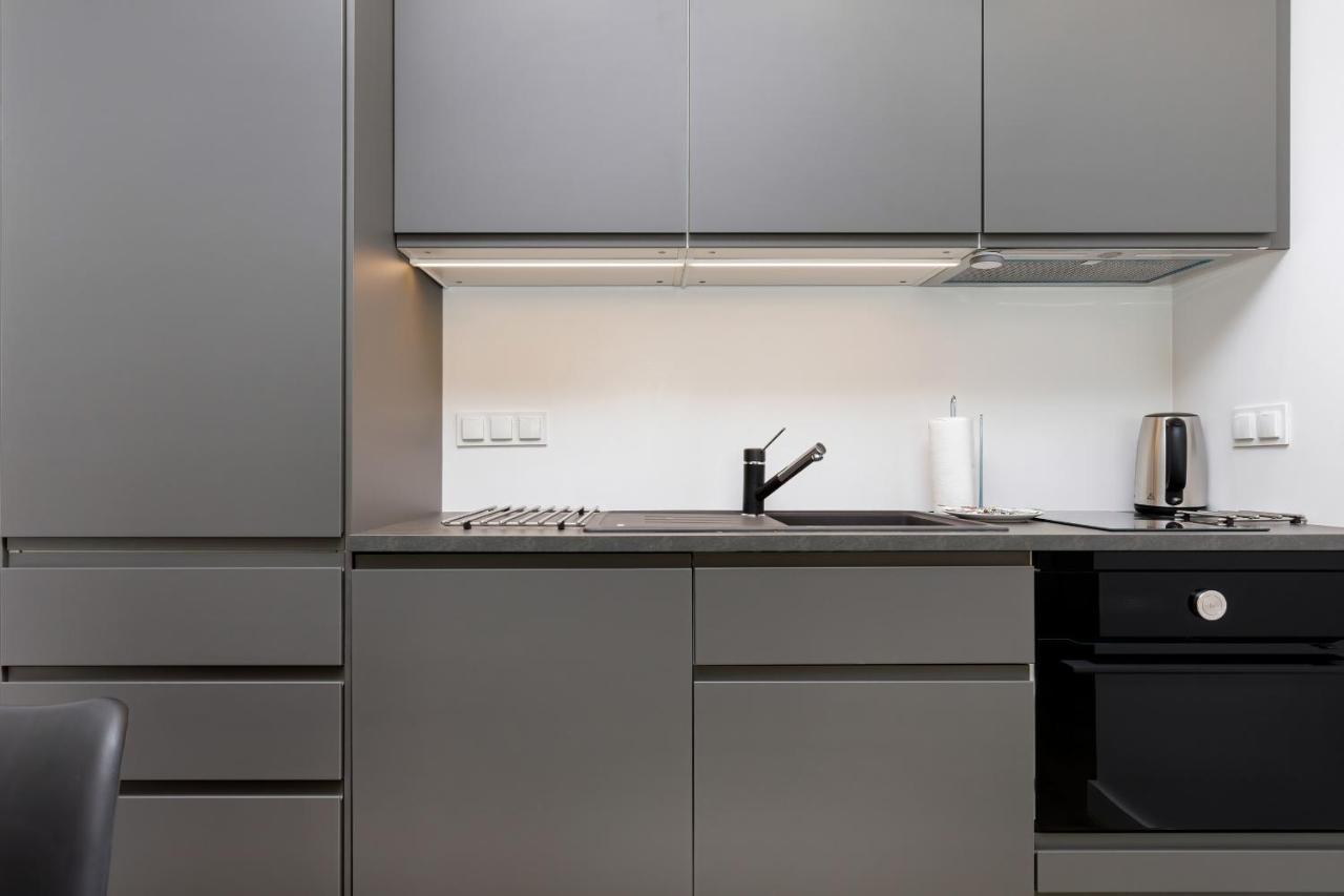 Modern City Center Apartments By Noclegi Renters Poznan Exterior photo